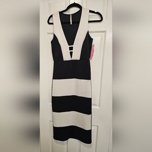 Dulce Carola Black & White Colorblock Dress – Medium (NWT)